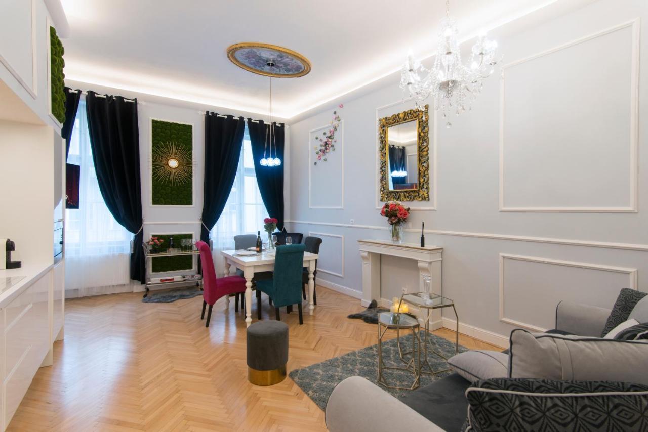Vogue Apartment Near By Wenceslas Square Prague Ngoại thất bức ảnh