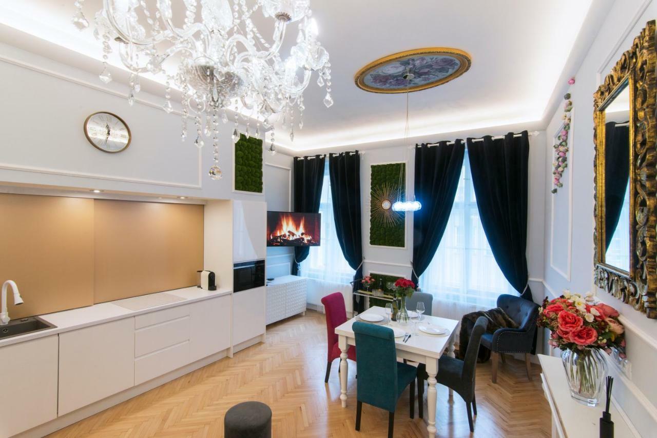 Vogue Apartment Near By Wenceslas Square Prague Ngoại thất bức ảnh